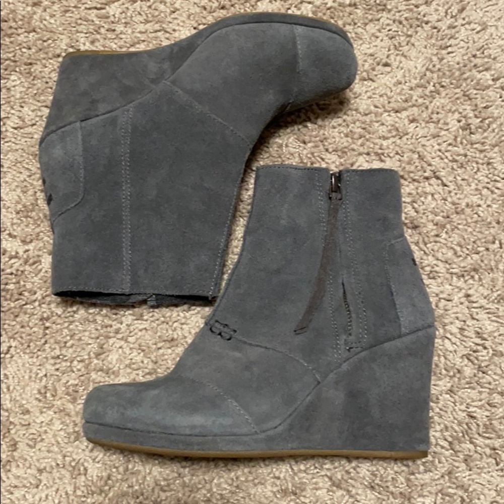 Toms